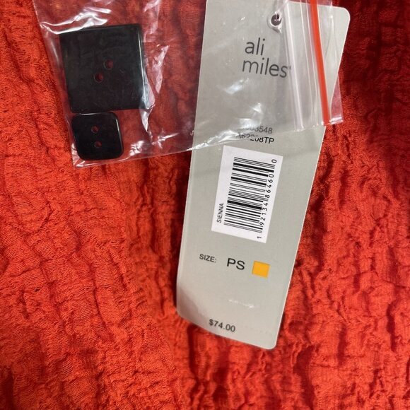 Ali Miles Textured Crinkle Top Womens Petite Small Red Blouse Roll Tab Sleeve - Picture 11 of 13